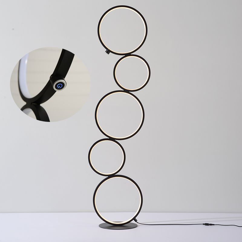 Alonza Scandinavische Moderne Ring Staande Lamp, Zwart/Wit, Woonkamer
