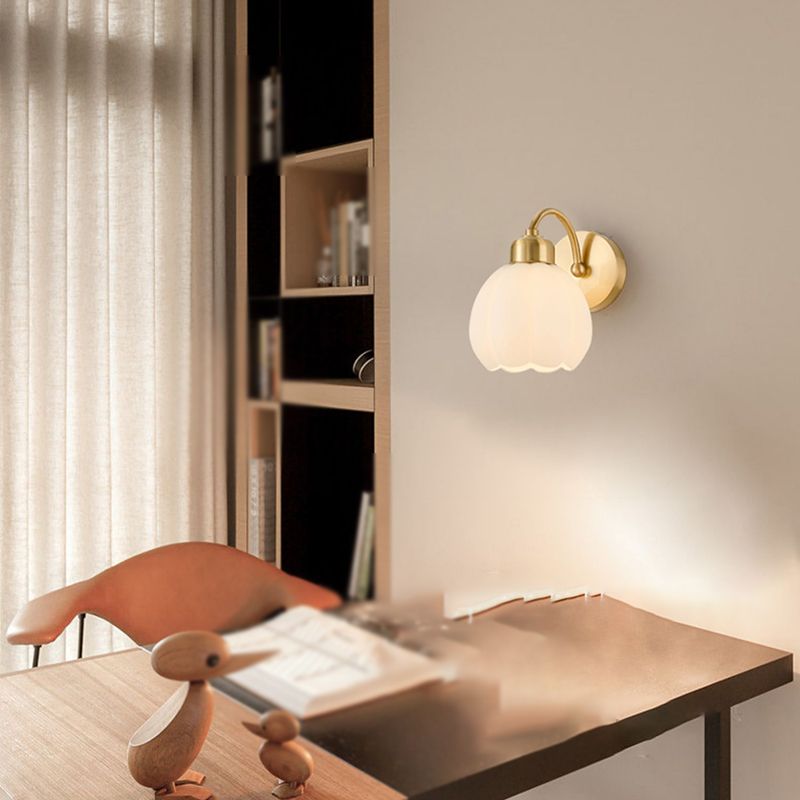 Lily Metalen Design Wandlamp Glas Kap Goud/Ivoor Slaapkamer/Eetkamer/Woonkamer