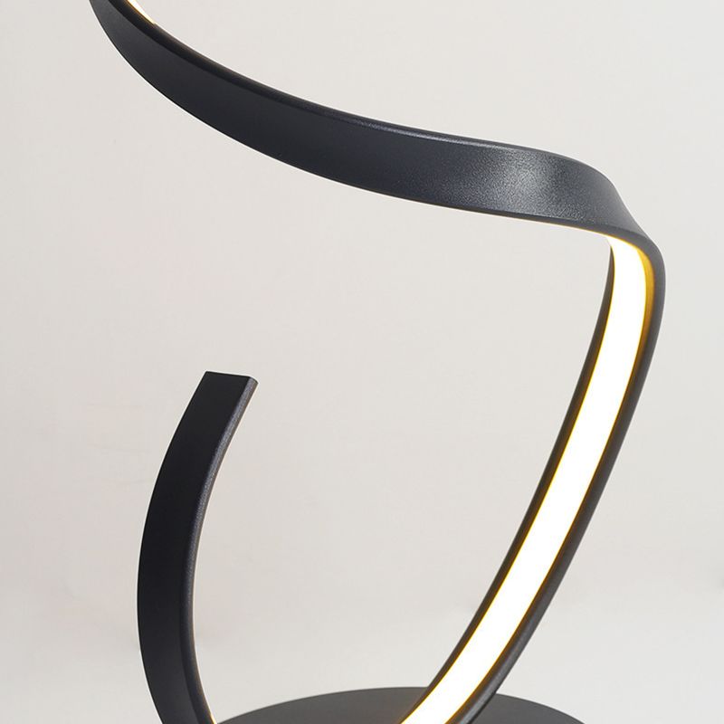Louise Moderne Steamline Minimalistische Lineaire Vloerlamp Wit/Zwart Eetkamer/Woonkamer/Kelder/Hal
