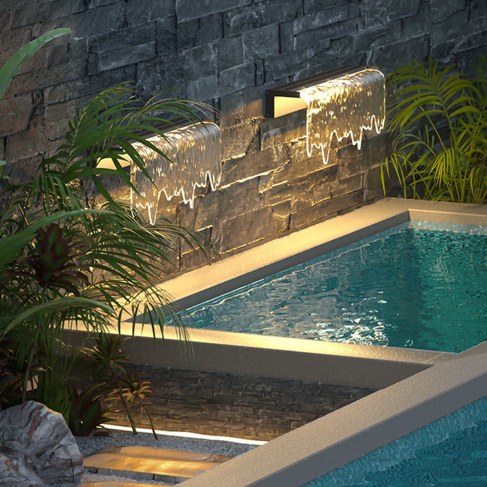 Isaac Moderne Metaal/Acryl Wandlamp Zonne Energie Zwart Tuin
