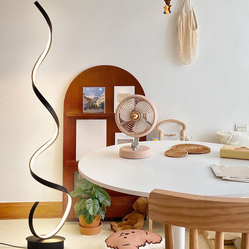 Louise Moderne Steamline Minimalistische Lineaire Vloerlamp Wit/Zwart Eetkamer/Woonkamer/Kelder/Hal