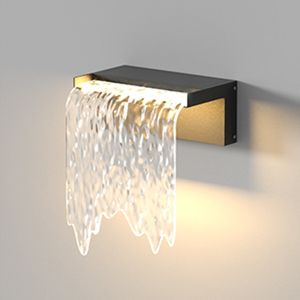 Isaac Moderne Metaal/Acryl Wandlamp Zonne Energie Zwart Tuin